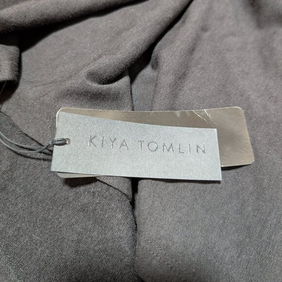 Kiya Tomlin Women's‎ Pittsburgh Steelers Black Gold Shawl Wrap 33 Patch New OS - Picture 8 of 9